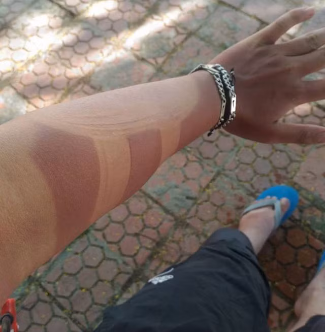 Đeo đồng hồ đo thể lực và giờ thì biến hình thành "Ben 10".