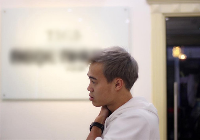 Cụ thể, sau khi được xả trại về với gia đình, tiền đạo Văn Toàn đã đi nhuộm tóc để chuẩn bị cùng các đồng đội lên tập trung cho chiến dịch Asian Cup 2019