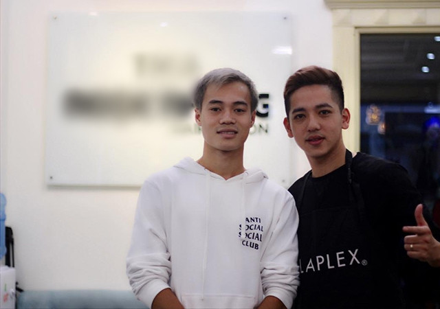 Bên cạnh đó, thông qua việc đổi màu tóc, Văn Toàn cũng muốn “đổi vận” để hy vọng sẽ có may mắn trở lại với mình sau một kỳ AFF Suzuki Cup 2018 không thành công trên phương diện cá nhân.