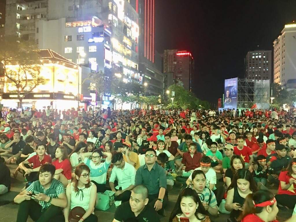 Quang Hai, Cong Phuong lap cong, Viet Nam hien ngang tien vao chung ket AFF Cup-Hinh-11