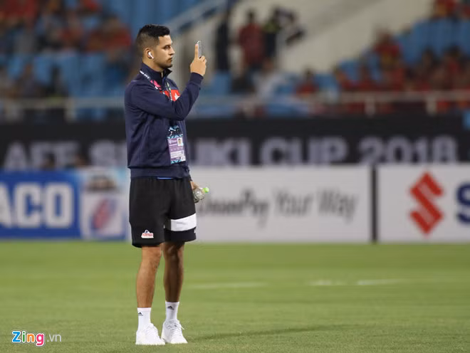 Quang Hai, Cong Phuong lap cong, Viet Nam hien ngang tien vao chung ket AFF Cup-Hinh-13