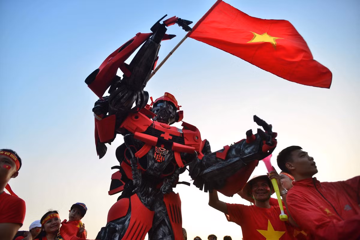 Quang Hai, Cong Phuong lap cong, Viet Nam hien ngang tien vao chung ket AFF Cup-Hinh-14