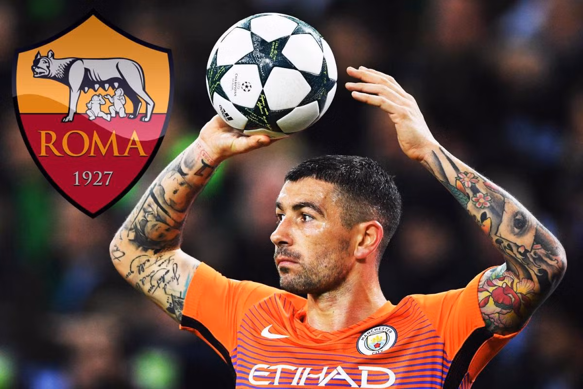 Kolarov rời Man City: HLV Pep Guardiola xác nhận Aleksandar Kolarov sẽ rời Man City để đầu quân cho AS Roma. Guardiola chia sẻ sau trận thua 0-2 trước M.U. Ở trận đấu này, Kolarov không được sử dụng. Với việc Kolarov ra đi, Man City sẽ phải đẩy nhanh việc chiêu mộ một hậu vệ. Họ đã mua Kyle Walker với giá 50 triệu bảng từ Tottenham và giờ đang nhắm tới Benjamin Mendy của Monaco và Danilo của Real Madrid. Ảnh: Calcio