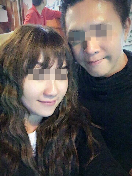 Theo lời kể của cháu G.K, Nam bố đẻ của cháu đã nhẫn tâm đánh cháu đến nỗi lúc nhớ lúc quên. Dù cháu không làm sai điều gì cũng lôi cháu ra để xả giận. Đỉnh điểm của sự nhẫn tâm đó là chỉ vì mấy miếng thịt bò mà dì ghẻ tên Trinh sẵn sàng cầm chiếc guốc dài để "phang" vào chính khuôn mặt của con chồng. Để che giấu sự thú tính của mình, Nam và Trinh không cho cháu K đi học, suốt ngày nhốt cháu trong nhà, bắt ngủ dưới đất lạnh lẽo và phải ăn cơm nguội triền miên trong khi gia đình ăn riêng trong phòng ngủ.