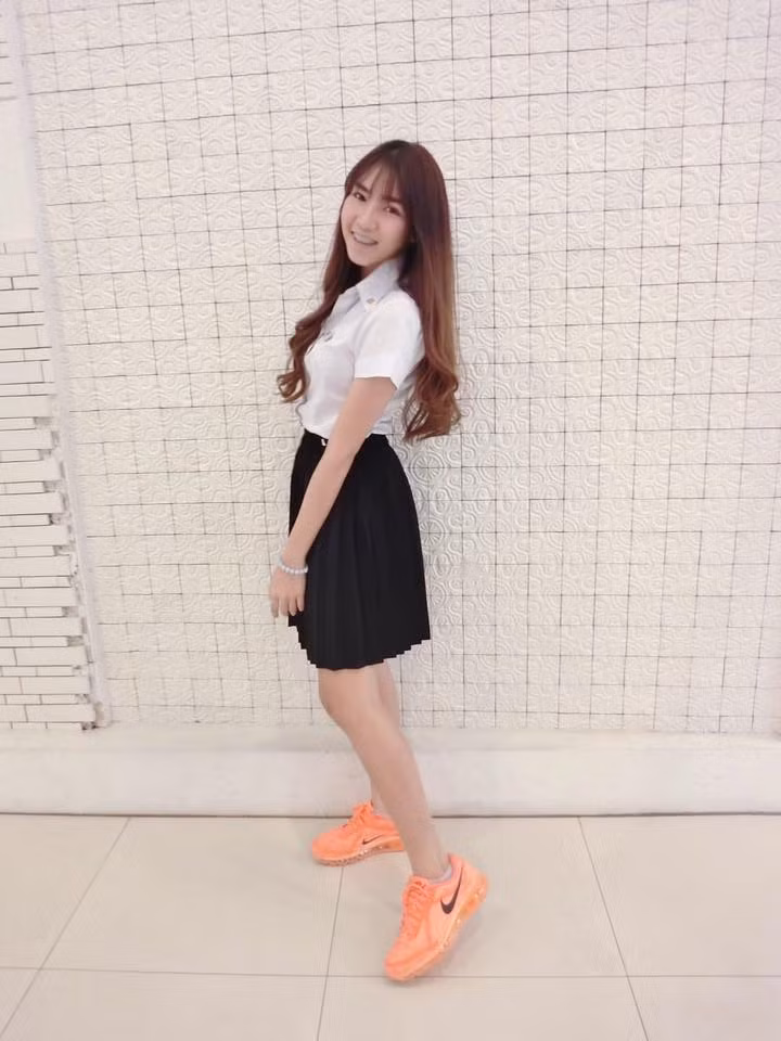 Không chỉ có nét đẹp từ khuôn mặt mà Nabee A. Glico còn sở hữu một thân hình thon gọn và chuẩn dáng chẳng thua kém gì những cô hot girl đình đám xứ Chùa Vàng.