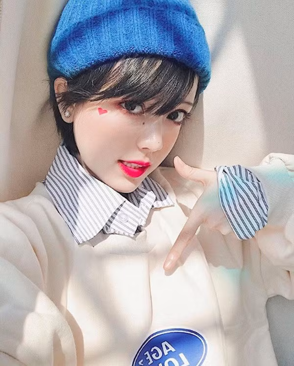 Nu sinh DH Hoa Sen bi nham la con lai vi qua xinh