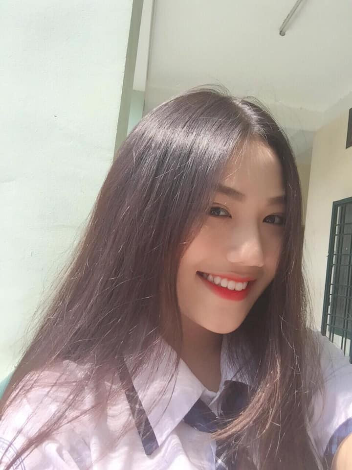 Triệu Vy cho biết em rất thích học môn Lịch sử, nhất là tìm hiểu về thời xã hội phong kiến ở Việt Nam.