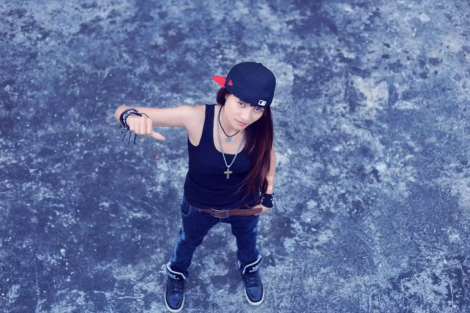 Dự định của Yunj Boo trong thời gian tới là hoàn thành việc học, đồng thời cho ra đời nhiều ca khúc rap hay hơn nữa để không phụ sự kỳ vọng của fan hâm mộ.