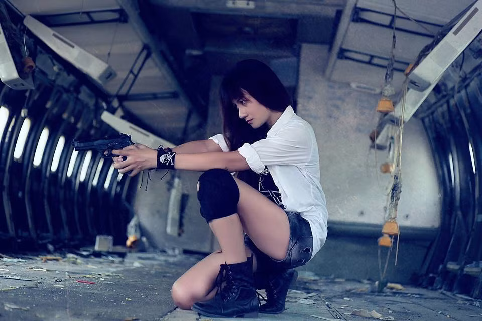 Chia sẻ trên trang cá nhân của mình, Yunj Boo cảm thấy nuối tiếc khi không thể đáp chuyến bay về Việt Nam để ăn Tết. Yunj Boo bật bí, trong thời gian sớm nhất, cô sẽ cố gắng thu xếp về nước thăm người thân và các fan hâm mộ.