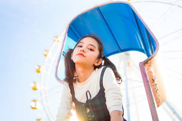 Ngoài việc dành lời khen cho nhan sắc xinh xắn của Leanna, nhiều người cũng tỏ ra khá tò mò và khó hiểu khi biết cô nàng mới 22 tuổi.