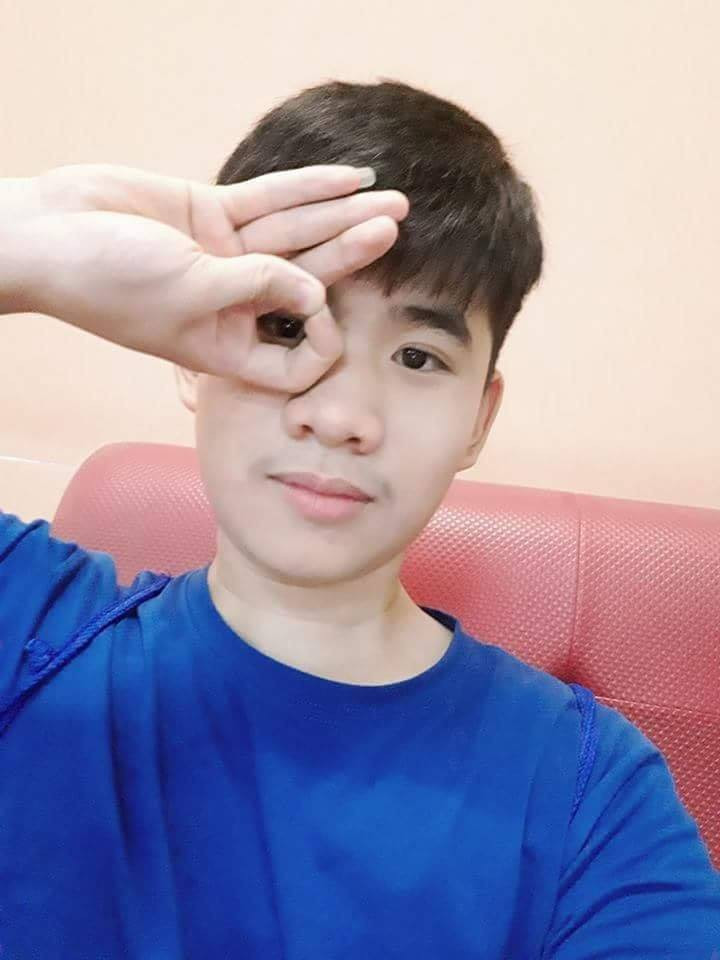 Ai mà làm được thì tha hồ vênh mặt với bạn bè xung quanh bởi trào lưu này yêu cầu phải có cổ tay uốn khá dẻo.