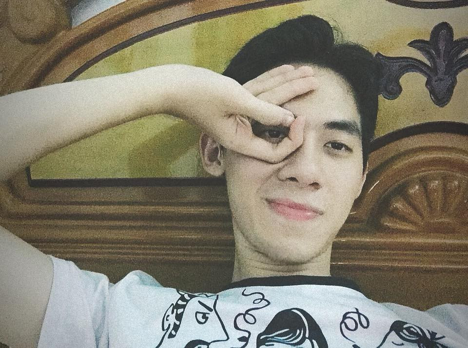 Không thiếu những trai xinh, gái đẹp chạy theo trào lưu Dele Challenge.