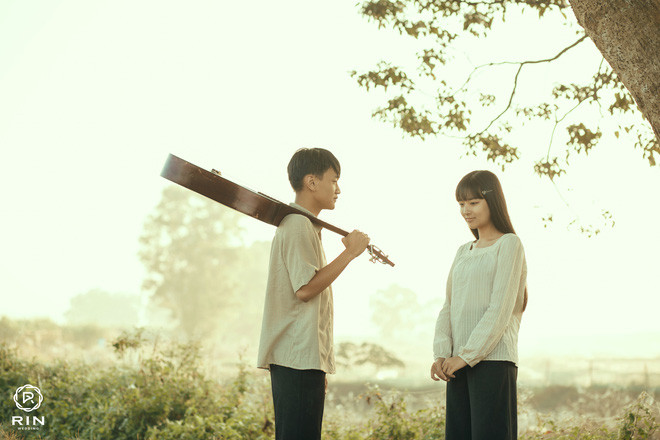 Loạt địa điểm ở Huế "đẹp như mộng" xuất hiện trên màn ảnh của Mắt biếc cũng đã được tái hiện lại trong bộ ảnh cưới của Phương và Như Ý.