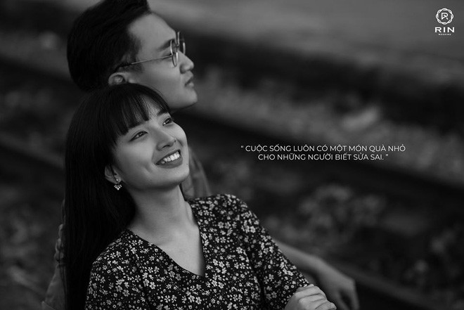 Theo tìm hiểu, chủ nhân của bộ ảnh cưới Mắt biếc đó là cặp đôi Lê Nguyễn Nhựt Phương (quê Lâm Đồng, hóa thân thành Ngạn) và Nguyễn Ngọc Như Ý (quê Đà Nẵng, hóa thân thành Hà Lan) đã quyết định chụp những shoot hình cưới cover lại câu chuyện này.