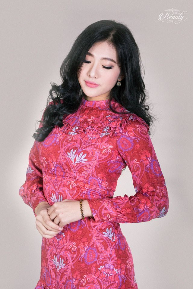 Phương Anh sinh năm 1999, cao 1,75 m, số đo 3 vòng 92-64-99. Được biết, Phương Anh cũng chính là thí sinh nhỏ tuổi nhất trong cuộc thi năm nay.