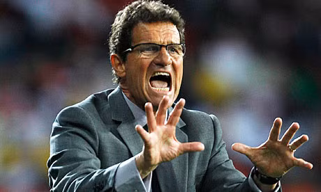 Ứng viên đầu tiên được nhắc tới để ngồi vào chiếc ghế nóng đội tuyển Italy đó là Fabio Capello. Vị chiến lược gia 69 tuổi này là một biểu tượng của bóng đá đất nước hình chiếc ủng với bề dày thành tích trên cả cương vị cầu thủ lẫn HLV. Ảnh dùng trong bài: Goal.com/Express.uk.co.