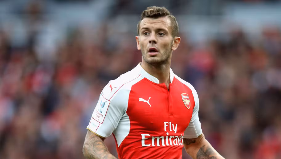 Cầu thủ tiếp theo có thể lỡ hẹn với đấu trường danh giá nhất châu Âu đó là Jack Wilshere (Anh). Trong buổi tập trước thềm trận tranh Siêu Cúp Anh với Chelsea hồi đầu mùa, tiền vệ Jack Wilshere bất ngờ gãy xương mác và phải tiến hành phẫu thuật. Cầu thủ này đang gặp trở ngại và tiền vệ này không nhiều khả năng có thể ra sân trong phần còn lại của mùa giải. Đồng nghĩa cơ hội dự EURO gần như chấm hết.