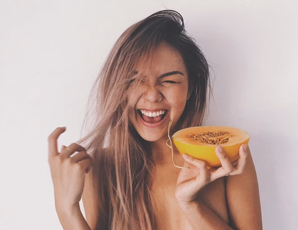 Trước khi đến với chương trình The Face 2017, Quỳnh Như đã rất nổi tiếng trong cộng đồng mạng đặc biệt là trang mạng xã hội Instagram với những bức ảnh cá tính, biến hóa khôn lường qua các set thời trang khác nhau.