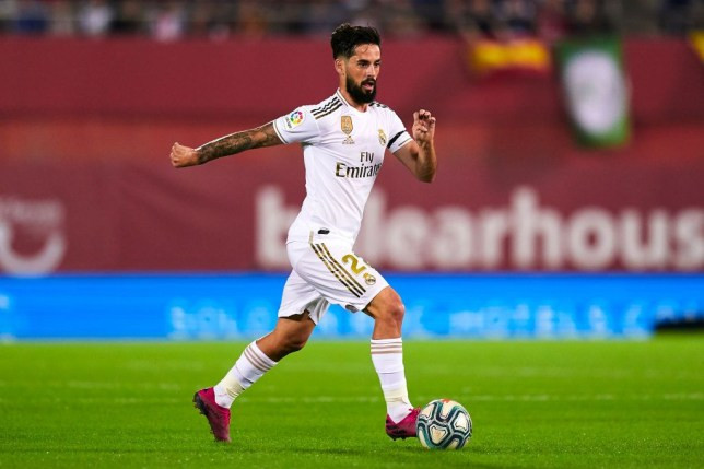 Chuyển nhượng cầu thủ từ AS, Real Madrid đang rất gấp rút muốn bán Isco càng nhanh càng tốt trong thời gian tới, tạo tiền đề để chiêu mộ Christian Eriksen về Bernabeu. Bên cạnh đó, cũng theo nguồn tin trên, Arsenal và Manchester City đang trành giành quyết liệt để có Isco trong đội hình.