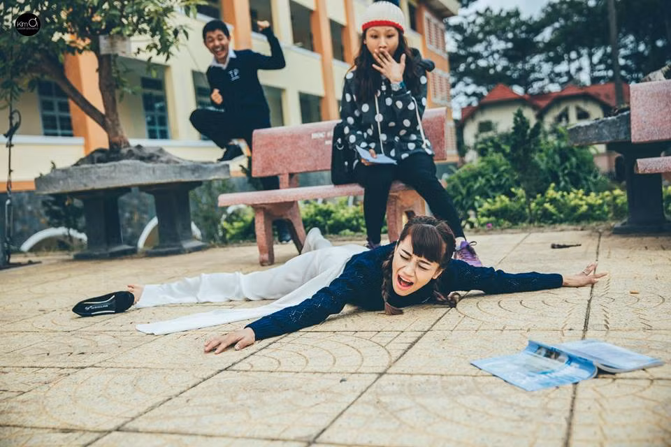 Cái kết bất ngờ từ trò đùa quái đản của chú rể khiến cô dâu có cái kết... "dập mặt".