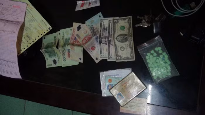 Ngay sau khi những hình ảnh và tang chứng của hai hot girl tàng trữ chất ma túy được phát đi dân tình trên MXH đã nhanh chóng có những phát biểu của riêng mình.