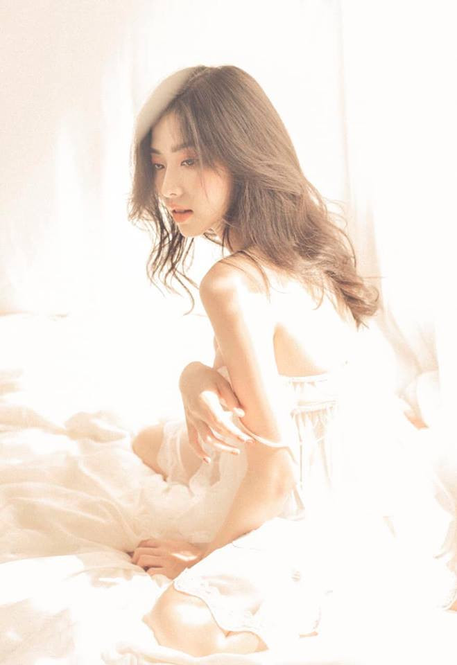 Với một người có ngoại hình nổi bật lại hoạt động trong lĩnh vực người mẫu, cô nàng 21 tuổi thường xuyên nhận về hàng loạt bình luận phía dưới mỗi bức ảnh, khen, chê lẫn lộn. Tuy nhiên, Ngọc San luôn có cách đương đầu với ý kiến tiêu cực.