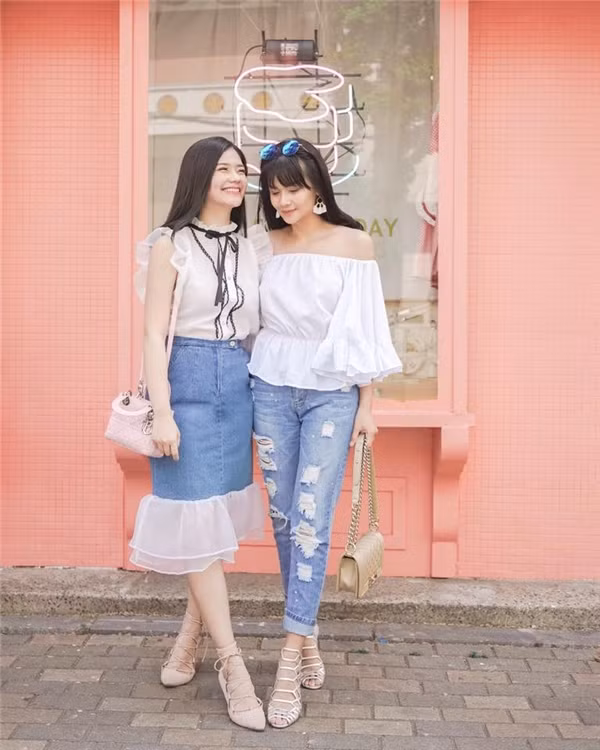 Nhận ra được ưu thế của bản thân, đam mê và sở thích cũng như nhận ra được sự lớn mạnh từng ngày của mạng xã hội (MXH) Instagram, nên chị em người Philippines trên đã chọn đây làm nơi xây dựng hình ảnh cá nhân của mình.