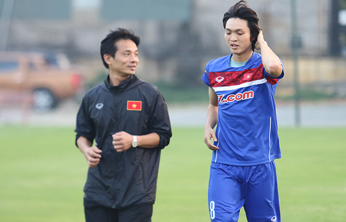 Bác sĩ Đồng Xuân Lâm của HAGL dự đoán Tuấn Anh phải nghỉ thi đấu cho đến năm sau và sẽ dần dần trở lại để tập cùng đội.