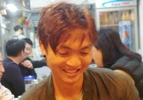 Nickname Quang Tuấn chia sẻ: "Từ chàng lãng tử theo kiểu Nhật Bản, Tuấn Anh bỗng dưng biến thành một hot boy đúng chất Hàn Quốc."