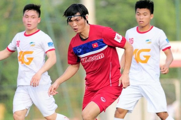 Tu bo mai toc lang tu, cuu tien ve U23 Viet Nam dien trai nhu 