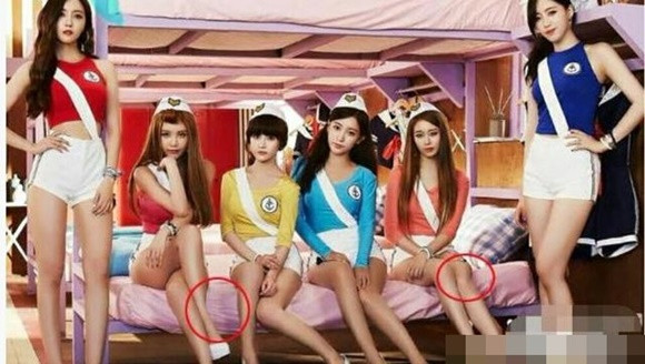 Chân của hai người đẹp trong nhóm T-ARA như dị dạng vì photoshop quá đà.