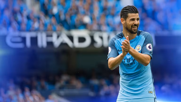 Nolito là tân binh không được đánh giá quá cao của Man City mùa hè này. Nhưng anh đã có những đóng góp ấn tượng ở Etihad. Tiền đạo người Tây Ban Nha là mũi khoan đáng gờm ở hành lang cánh trái Man City. Cầu thủ này được kỳ vọng sẽ khoan thủng được bức tường sức mạnh bên phía MU là Valencia trong trận derby kịch tính thành Manchester.