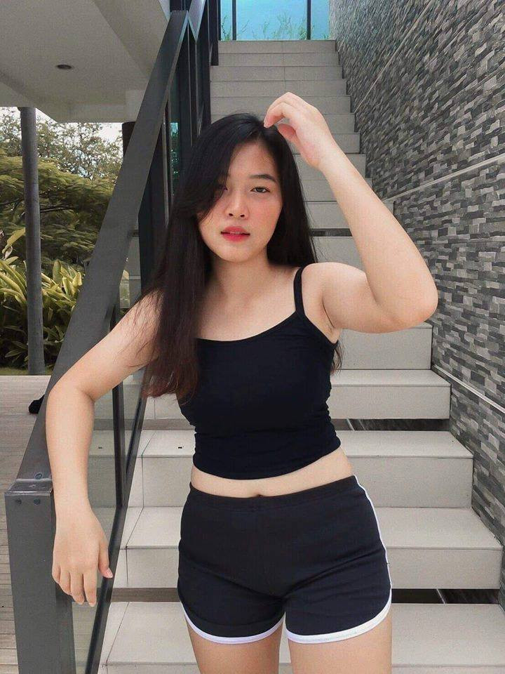 Mặt xinh, dáng chuẩn là điều khiến các cô gái đang ngày đêm lao vào để luyện tập, giảm cân, ăn kiêng. Tuy nhiên, đầu năm 2019, những bức ảnh các cô nàng mũm mĩm liên tục được đăng tải dần trở thành chuẩn mực của cái đẹp hội chị em ở hiện tại.