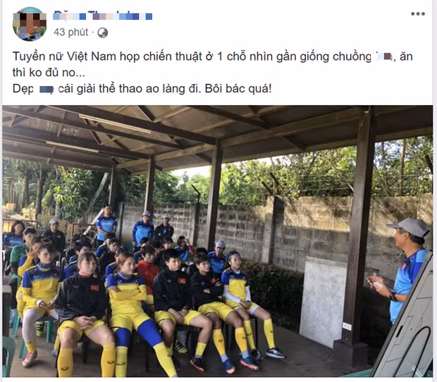 Những ngày vừa qua, thông tin về cơ sở vật chất tại SEA Game 30 trở thành tâm điểm chú ý của nhiều người. Đặc biệt khi đội tuyển bóng đá nữ Việt Nam phải đối mặt với hàng loạt khó khăn như việc bị chậm xe buýt và ăn uống thiếu chất được các phóng viên tại Philippines truyền về.