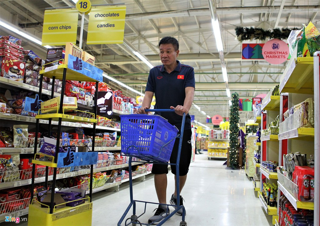 Tuy nhiên, sau khi tiếp nhận lời yêu cầu của đội tuyển nữ Việt Nam, BTC SEA Game 30 đã yêu cầu khách sạn tăng thêm khẩu phần ăn cho các cầu thủ. Ảnh: Zing