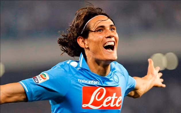 Chuyển nhượng cầu thủ từ Italia, trong trường hợp phải nói lời chia tay với Mauro Icardi, Inter Milan cũng đã nhắm đến một vài gương mặt nhằm thay thế trong đó có Dybala, Duvan Zapata và Edinson Cavani.