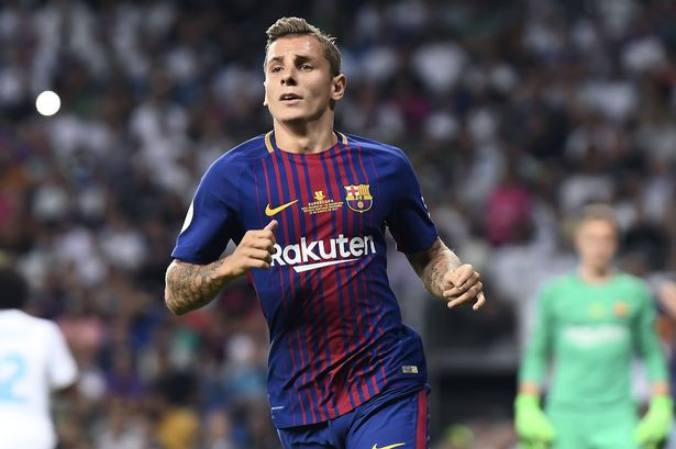 Tuy không được thi đấu thường xuyên ở Barca nhưng Lucas Digne lại đang rất được Juventus săn đón.