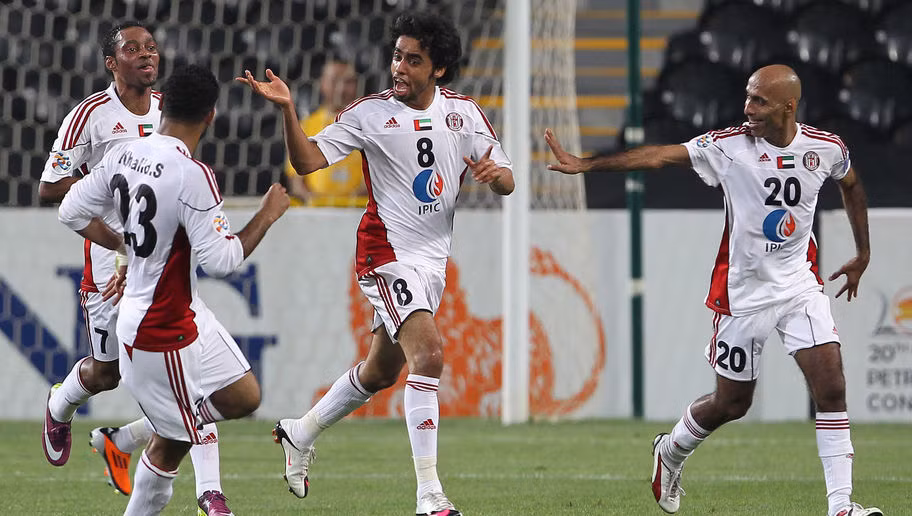 Abdullah Qassem là tuyển thủ ngôi sao của ĐTQG Các Tiểu Vương quốc Ả rập Thống nhất từng bị bỏ tù vì tội công kích và hạ nhục HLV của mình bằng một video tự quay.