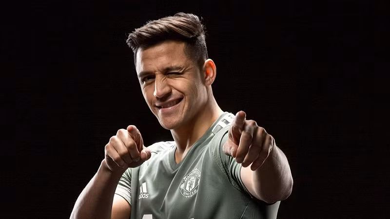 Tin chuyển nhượng bóng đá mới nhất từ Manchester, Mourinho hết lời ca ngợi Sanchez sau khi có buổi tập đầu tiên cùng với các đồng đội tại M.U. Ảnh:MUFC.