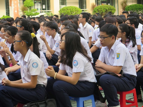 Còn lại, các em có thể lựa chọn loại hình trường học phù hợp khác như trung tâm giáo dục thường xuyên, trường nghề hoặc trường phổ thông ngoài công lập.
