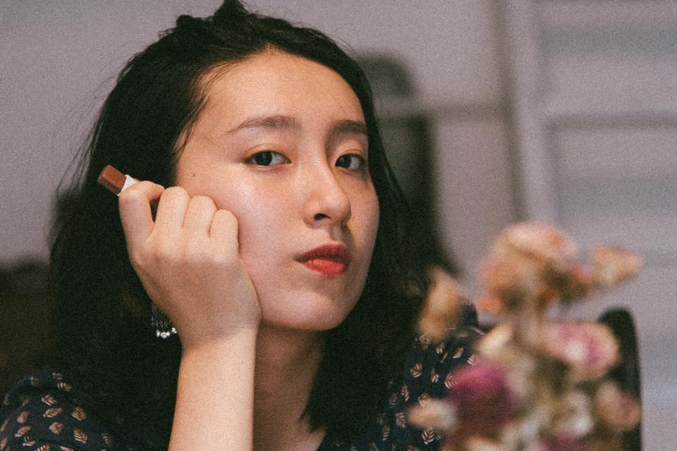 Hiện tại trang youtube của Phương Hà đã có hơn 40 clip chia sẻ kinh nghiệm làm đẹp, và hơn 50.000 lượt subscribe và mỗi clip đều thu về trăm ngàn lượt xem cho nữ vlogger ĐH Ngoại Thương này.