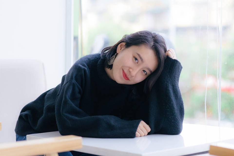 Nội dung những video của Phương Hà chủ yếu xoay quay những vấn đề của bản thân. Theo cô bạn này chia sẻ, trước đây cô rất béo và muốn giảm cân, nên cũng lấy từ bản thân mình để làm những vlog chia sẻ với mọi người về cách công thức nấu ăn lành mạnh và chia sẻ những bài tập luyện.