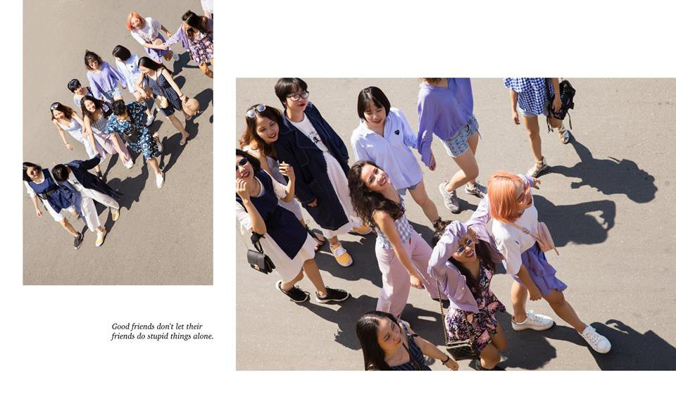 Đã qua rồi cái thời chụp kỉ yếu chỉ toàn dàn hàng ngang rồi đứng nghiêm túc chụp gọi là cho có. Ảnh kỉ yếu bây giờ luôn được đầu tư để thật trẻ trung, ấn tượng và việc tự thiết kế trang phục cho bộ ảnh là điều mà chắc hẳn chỉ có nhóm sinh viên ĐH Mỹ thuật Công nghiệp nghĩ tới thay vì đi mua sẵn.