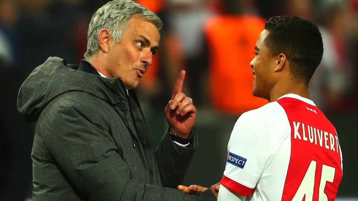 Jose Mourinho muốn đưa Justin Kluivert về sân Old Trafford, và mục tiêu của ông sắp thành hiện thực.