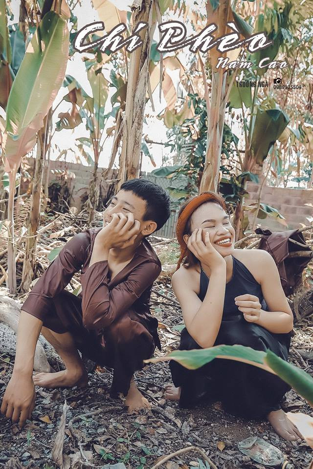 Chia sẻ về bộ ảnh kỷ yếu của lớp mình, bạn Trịnh Duy thành viên lớp 12A6 trường THPT Lê Hoàn bày tỏ: "Do là người mẫu không chuyên nên việc diễn xuất của cả lớp vẫn chưa được đúng như với kỳ vọng. Nhưng em cùng các thành viên trong lớp khá hài lòng với những thành phẩm mình đã tạo ra".