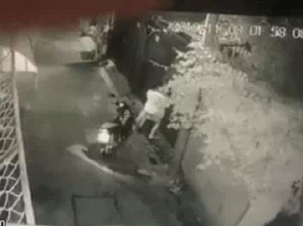 Di choi khuya ve co gai den dui gap phai nhan vat nay