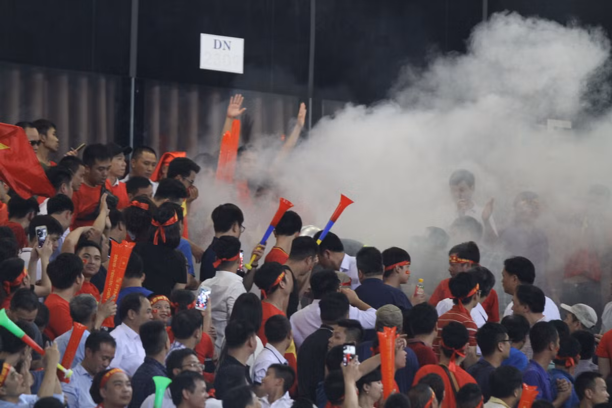 DT Viet Nam co thoat an da san trung lap tai AFF Cup 2018?