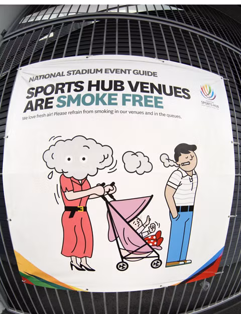 Để đảm bảo cho không khí trong khu vực thi đấu luôn trong lành, BTC SEA Games cấm các khách du lịch cũng như các CĐV hút thuốc trong các trung tâm thể thao.