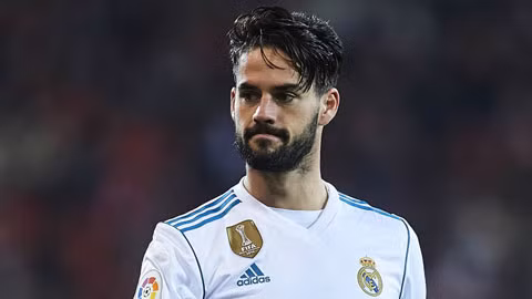 Man City đang rất muốn có được sự phục vụ của Isco và sẵn sàng chào mời Real Madrid bằng những điều khoản hấp dẫn.