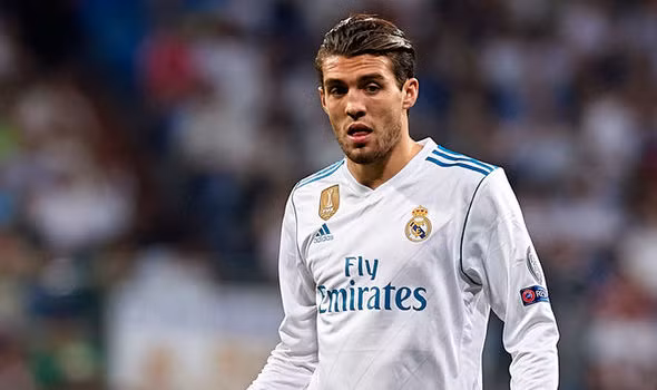 Phát biểu trước báo giới, Kovacic ngụ ý muốn chia tay Real Madrid để được ra sân nhiều hơn.
